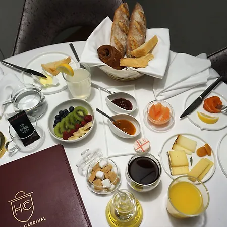 Cardinal Centre Hotell