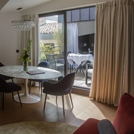 Cardinal Centre Hotel 3*