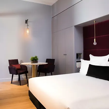 Cardinal Centre Hotel 3*