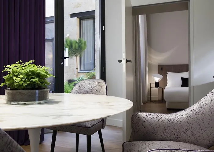 Hotel Cardinal Centre 3*