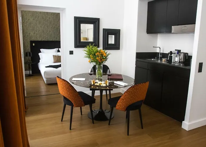 ホテル Cardinal Centre 3*