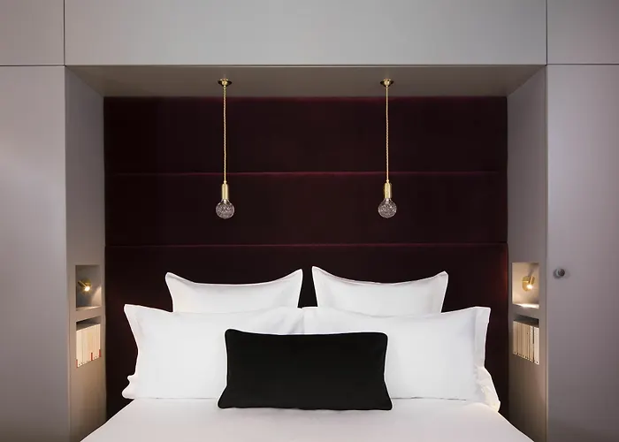 Hotel Cardinal Centre 3*