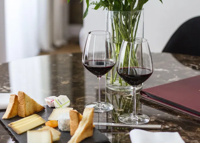 Cardinal Centre 호텔