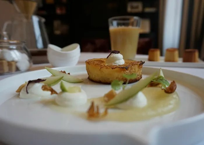 Cardinal Centre 호텔 3*